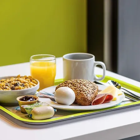 Ibis Budget Leipzig Doelzig מלון *